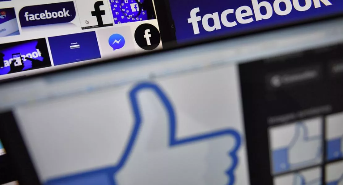 A magyar kormány tartsa távol magát a Facebook-tól - A DK szerint csak az Európai Unió szabályozhatja a közösségi média-óriást