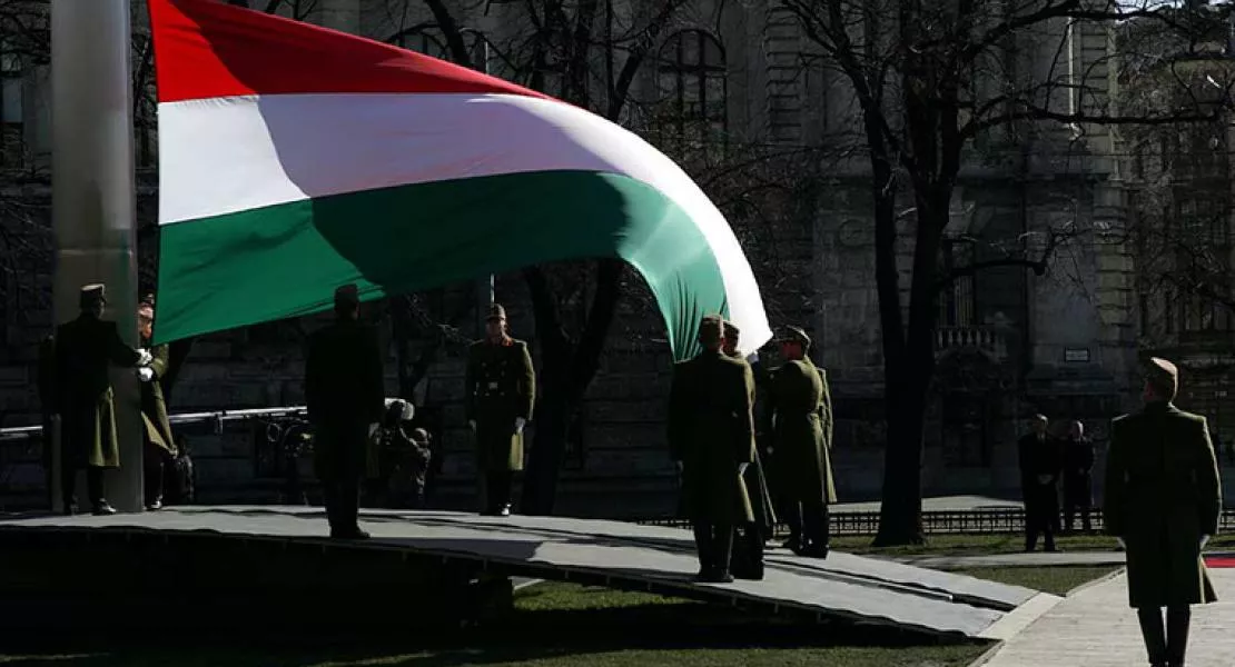 Betilthatják a magyar himnusz éneklését Szlovákiában