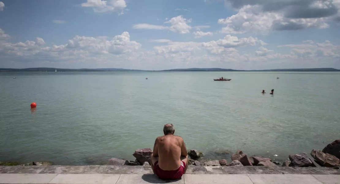 Orbánék szégyene, hogy magyarok milliói nem is álmodhatnak a nyaralásról