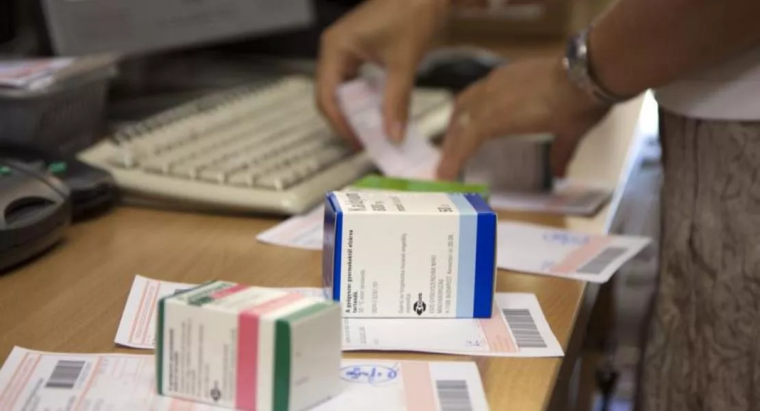 Bajban a betegek és a gyógyszertári dolgozók is - Komoly káoszt sikerült teremteni a gyógyszertárakban az e-receptekkel  