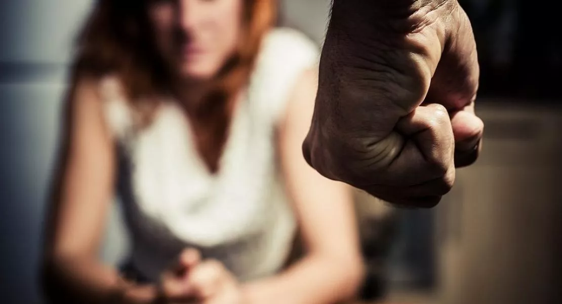 Családon belüli erőszak - A DK törvényjavaslatot nyújt be az áldozatok védelméért