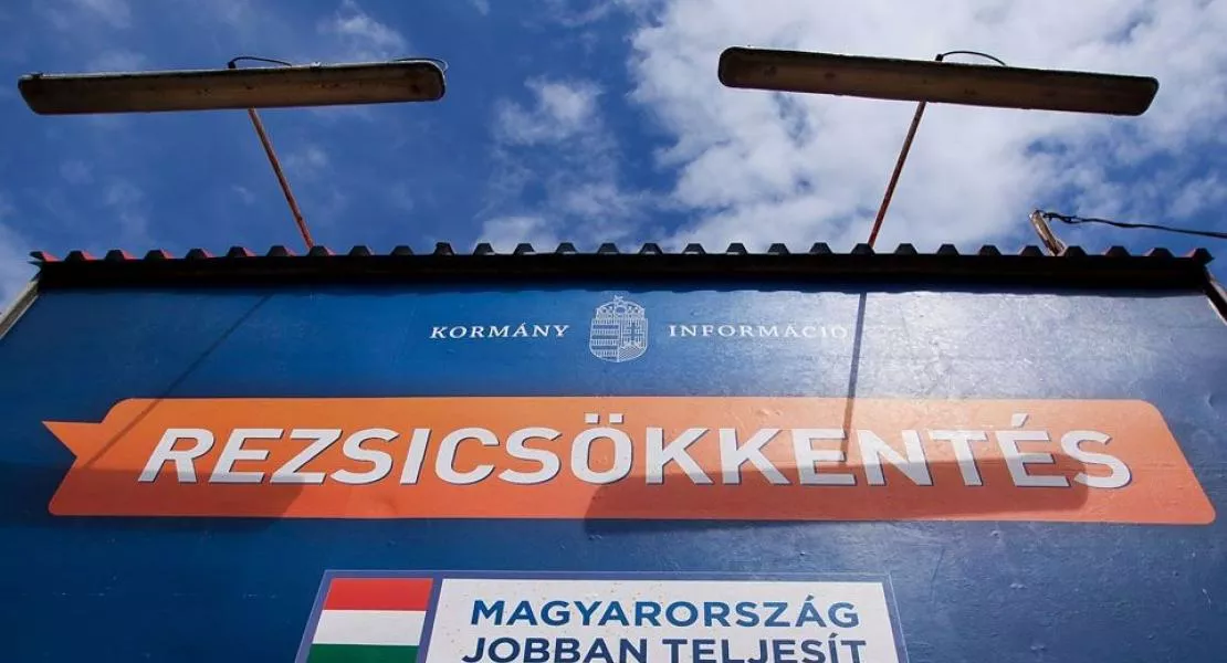 A kormány rezsicsökkentést hazudva sarcolja meg a magyar családokat a szemétszállítás kapcsán