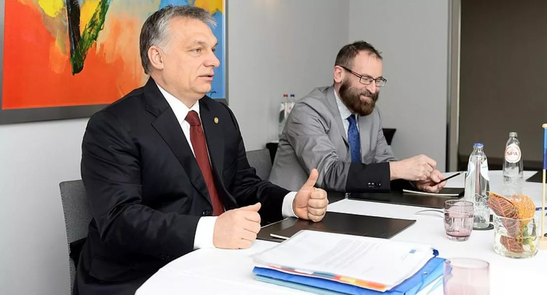 Orbán ne legyen gyáva: álljon ki és válaszoljon Szájer illegális drogos szexorgiájával kapcsolatos kérdésekre! 