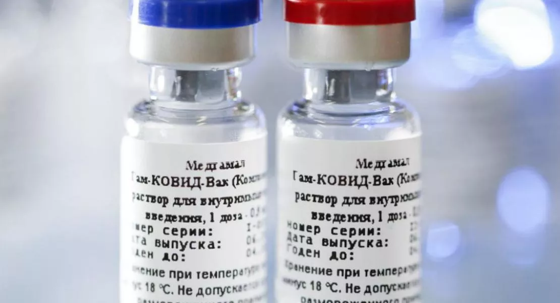 Lezárult a DK kérdőíve - Az emberek 2%-a sem oltatná be magát a kormány által favorizált orosz vakcinával