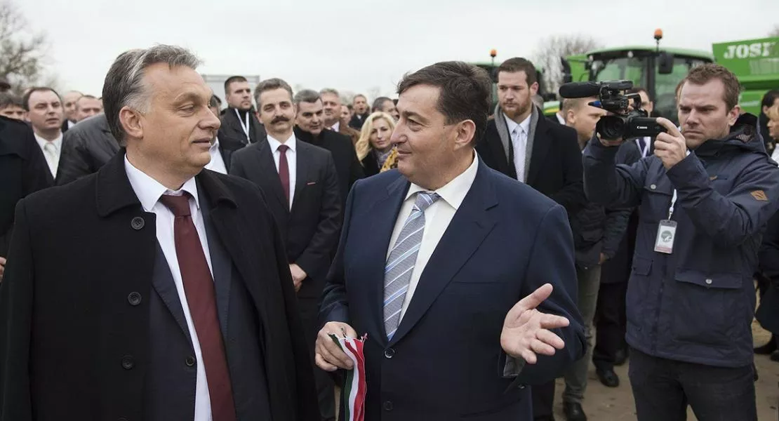 A pánikkormány másfélmillió embert tart bizonytalanságban - Saját, újkori földbirtokosaiknak kedveznek Orbánék