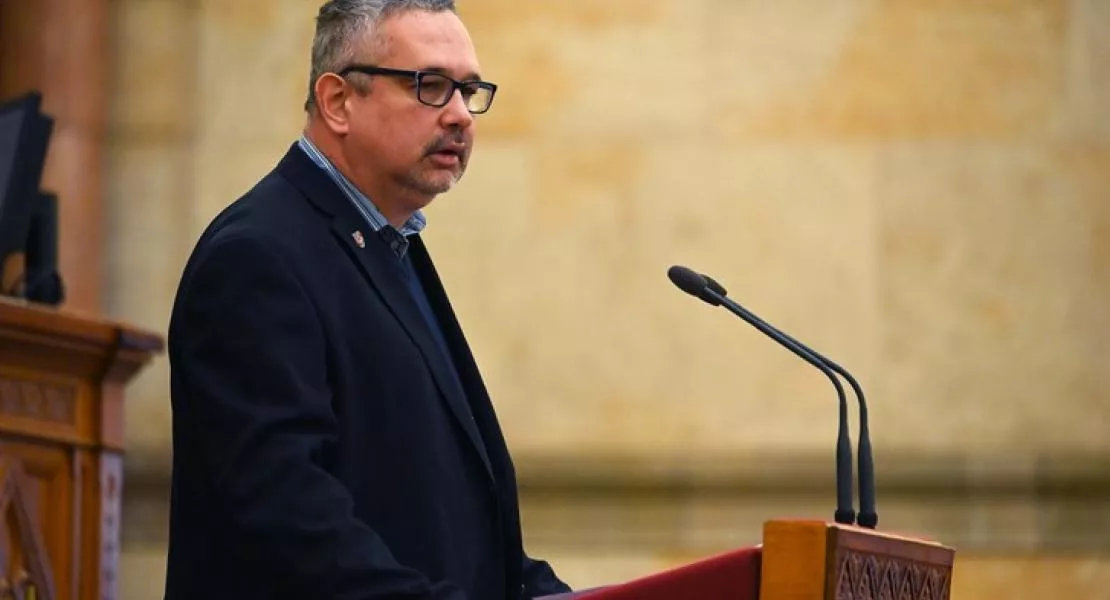 Arató Gergely: A kormány hazudott, és ellopta a magyar felsőoktatás jövőjét