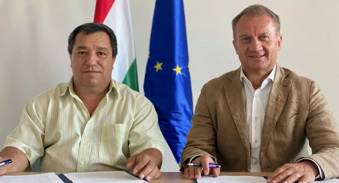 Szövetségi együttműködési megállapodást kötött a DK és a Magyarországi Cigányközösség Fóruma