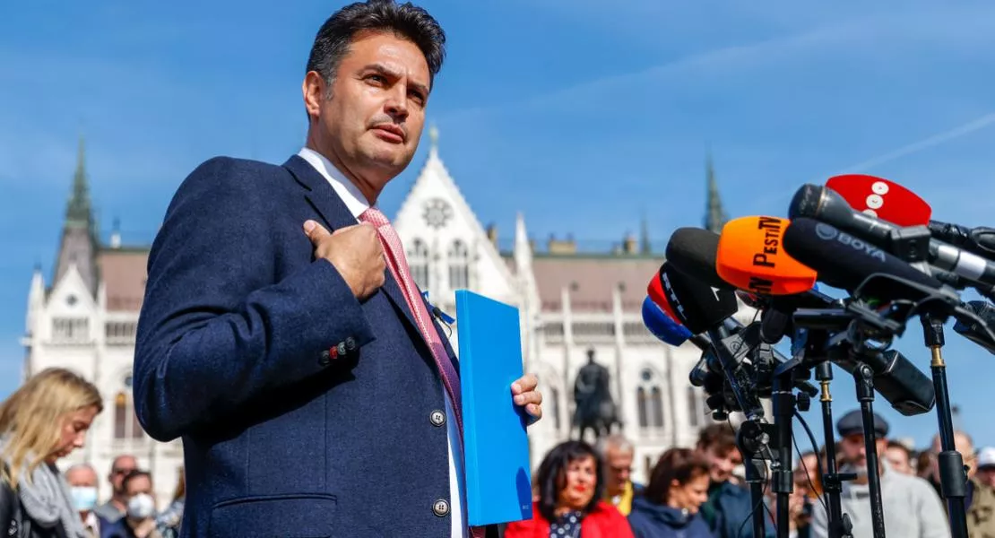 A DK és Lusztig Péter tatabányai alpolgármester is büntetőfeljelentést tesz Márki-Zay embere ellen, nagy nyilvánosság előtt elkövetett rágalmazásért