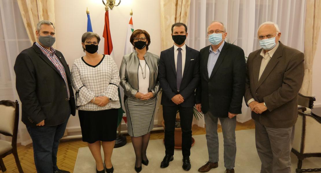 A DK budapesti polgármesterei ingyenes, tömeges tesztelést és azonnali tájékoztatást követelnek a kerületi járványügyi adatokról!