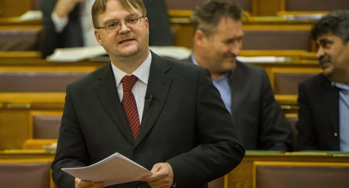 A DK reagálása arra, hogy Répássy Róbert lett az Igazságügyi Minisztérium új parlamenti államtitkára