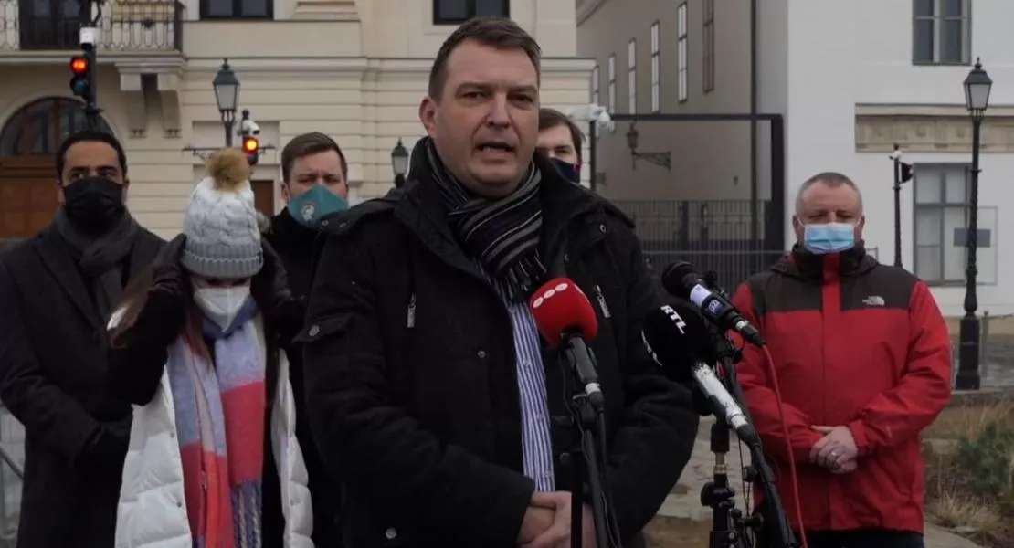 Barkóczi Balázs: Vérlázító, ahogy a fideszes kiváltságosok most egymást mosdatják az újkori magyar politikatörténet egyik legnagyobb és leggusztustalanabb korrupciós ügyében!