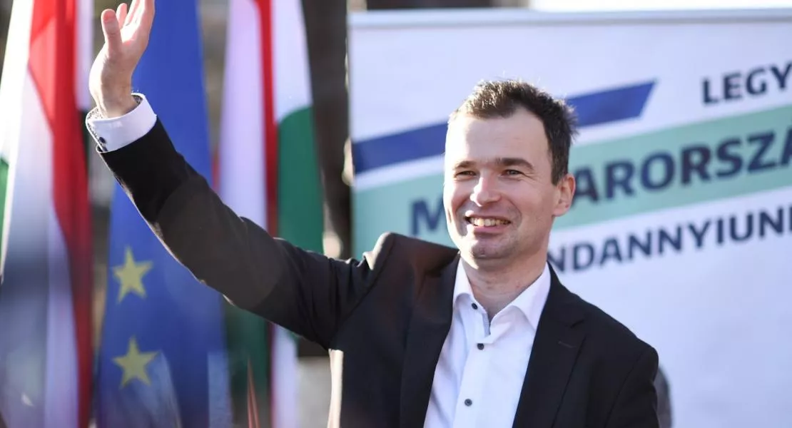 Dr. Konczer Erik: Lassan újra lehet forgatni a Tanú című filmet Magyarországon – A Demokratikus Koalíció kezébe jutott a bizonyíték: büntetik és fenyegetik a társasházkezelőket, ha nem teszik közzé vitrinben, milyen „nagylelkű” a kormány