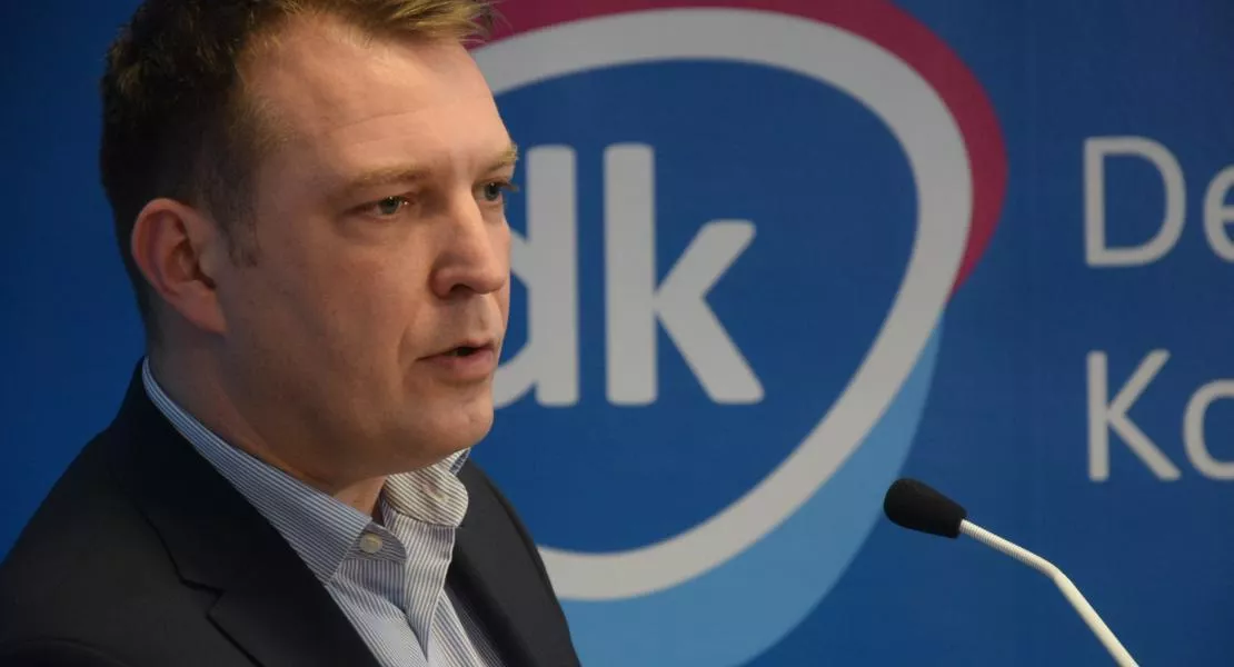 Barkóczi Balázs: Brutális rezsiemelést jelentett be a kormány. Orbánék hétszeresére emelik a gáz árát