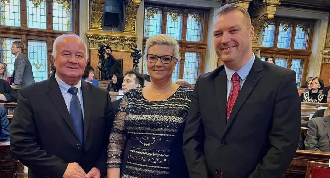 Gratulálunk Hajdu Lászlónak, a XV. kerület volt DK-s polgármesterének és parlamenti képviselőjének, aki Budapest díszpolgára lett!