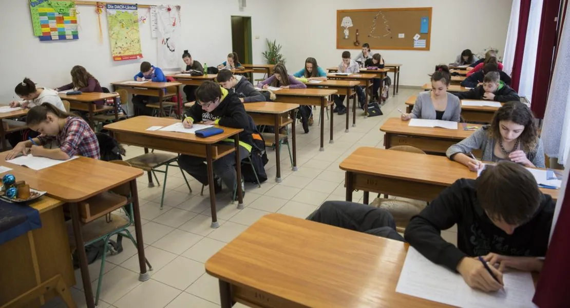 Barkóczi Balázs: Diákok tömegeinek jövőjét tette tönkre az Orbán-kormány, ezt bizonyítják az iskolai kompetenciamérés eredményei