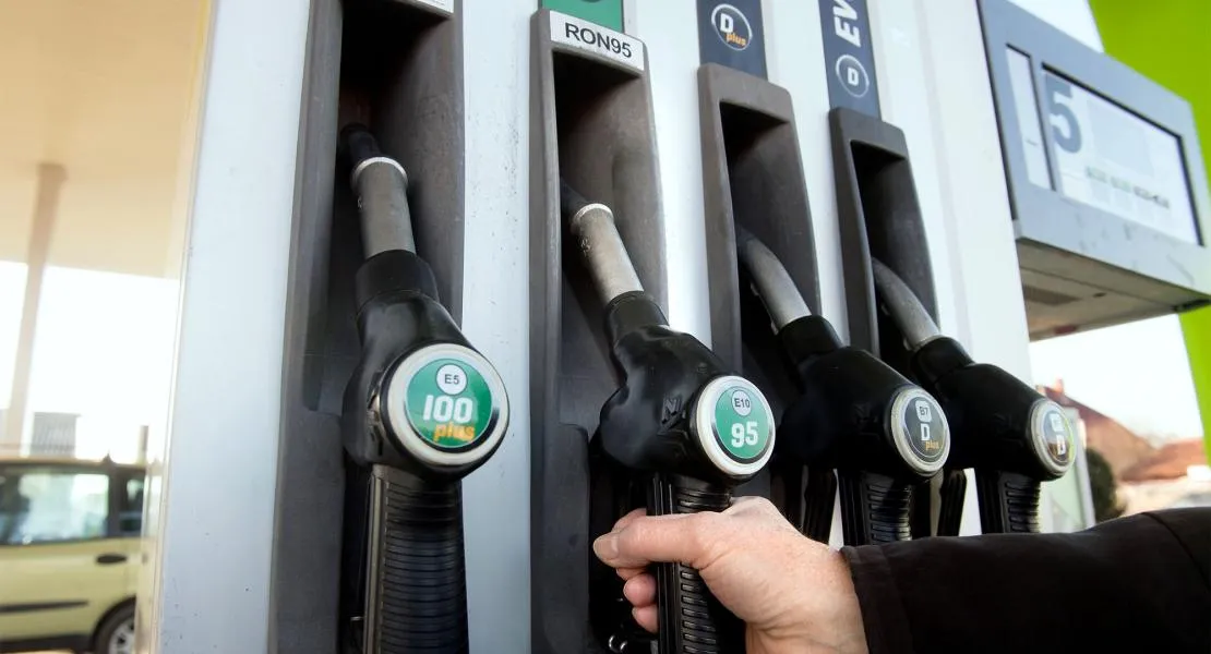 Varju László: Az Árnyékkormány intézkedéseivel még mindig 500 forint alatt lehetne az üzemanyagok ára