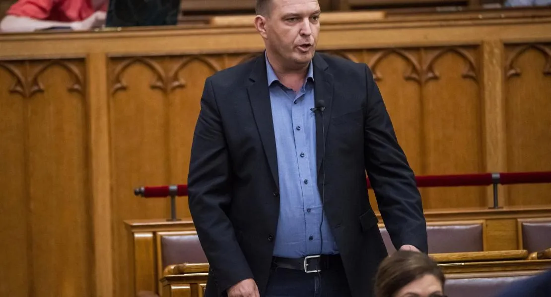 Barkóczi Balázs: A DK válaszokat követel a Fidesztől: hány helyen próbáltak lefizetni ellenzéki politikusokat, hogy megosszák az ellenzéki szavazókat?