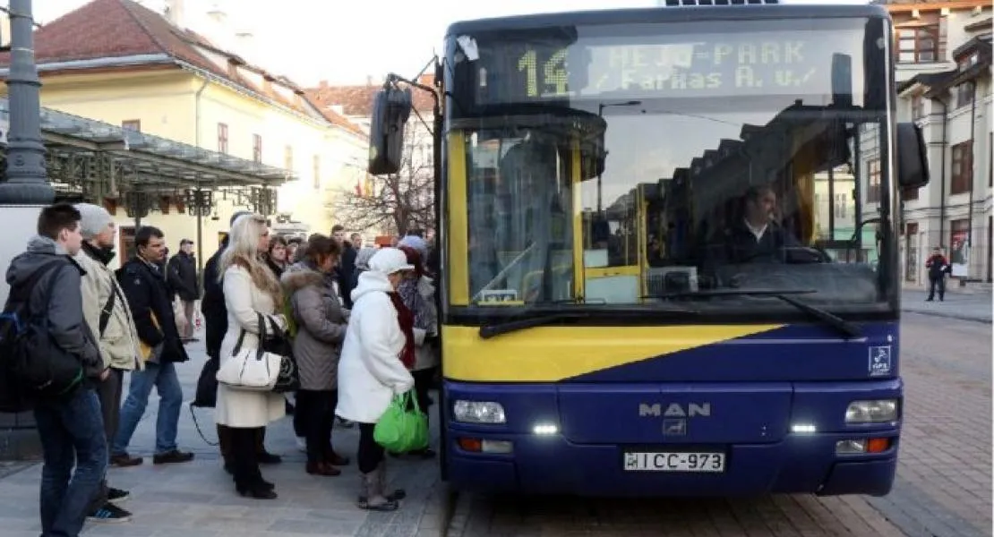 Varga Ferenc: Már „buszpótló buszok” kellenének a vonatpótló buszok miatt, de egyikre sincs elég sofőr az orbáni állam válsága miatt