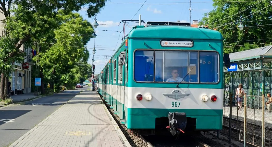 Több HÉV-et, kevesebb hazugságot! Rogántól vonná el az új HÉV-szerelvényekhez a forrást a DK