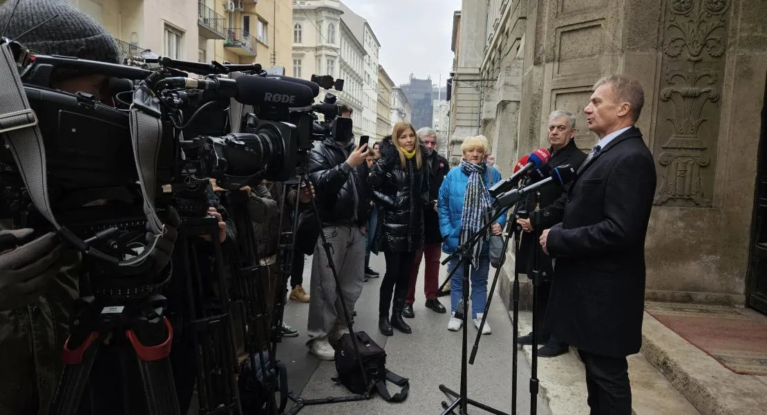 Varju László lemond képviselői mandátumáról, mert csak így biztosítható, hogy legyen időközi parlamenti képviselő-választás Újpesten-Angyalföldön