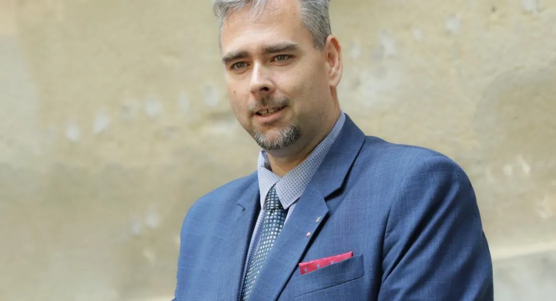 DK: Újra munkába állt Óbuda polgármestere - Nem tudták megtörni a Fidesz börtönében Kiss Lászlót