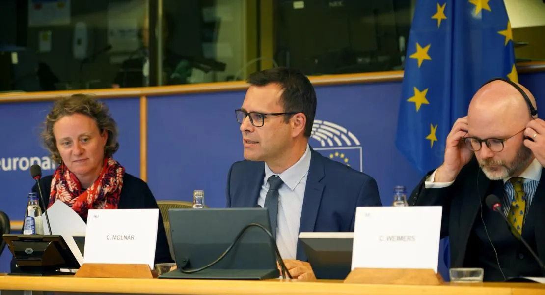 A DK reagálása Orbán Viktorra - Az árulóknak nagyon fáj, hogy az ukránok képesek arra, amire ők nem voltak