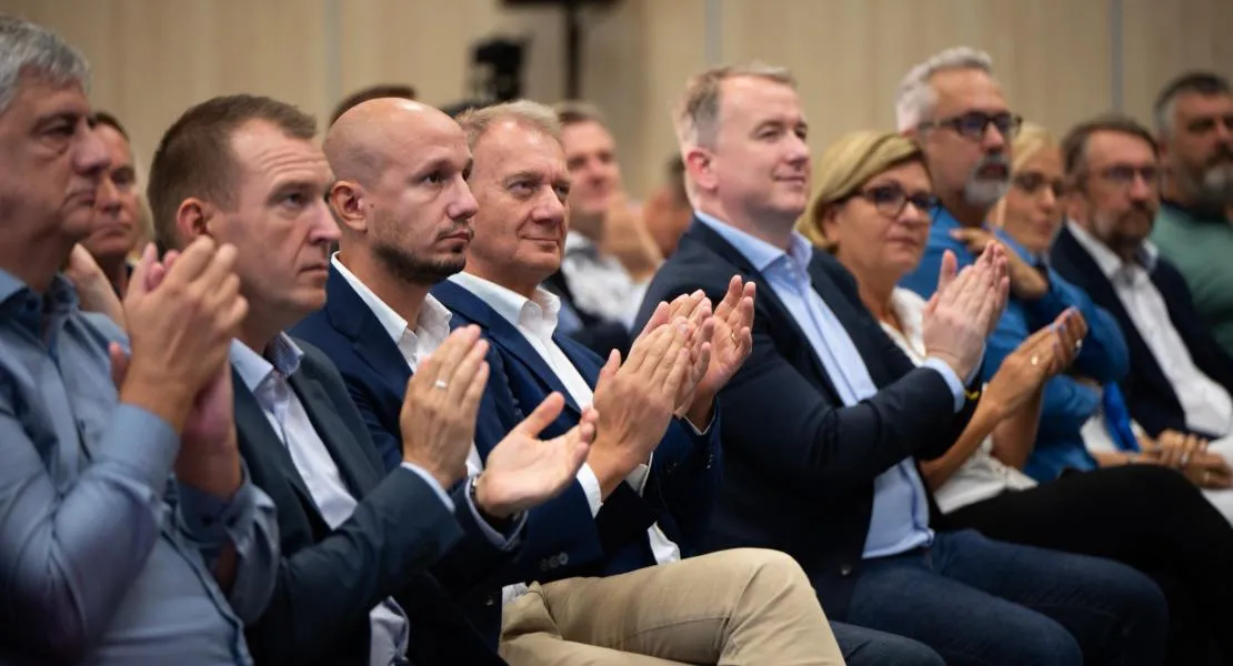 A DK 124 rendezvényen mutatja be Dobrev Klára baloldali programját országszerte, mind a 106 választókerületben