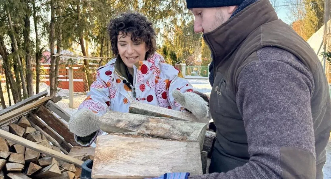 Dobrev Klára: Rendkívüli parlamenti ülést kezdeményez a DK a kedvezményesen igénybe vehető gáz és áram mennyiségének növeléséért és a fával fűtő háztartások azonnali támogatásáért