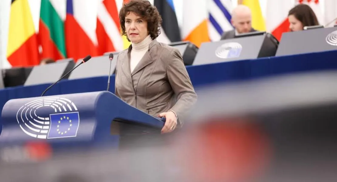 Dobrev Klára: Fűtés nélküli gyorsétteremben fagyoskodnak a dolgozók Dunakeszin – Követeljük, hogy a nagyvállalatok tartsák be a téli hidegre vonatkozó munkavédelmi szabályokat! 