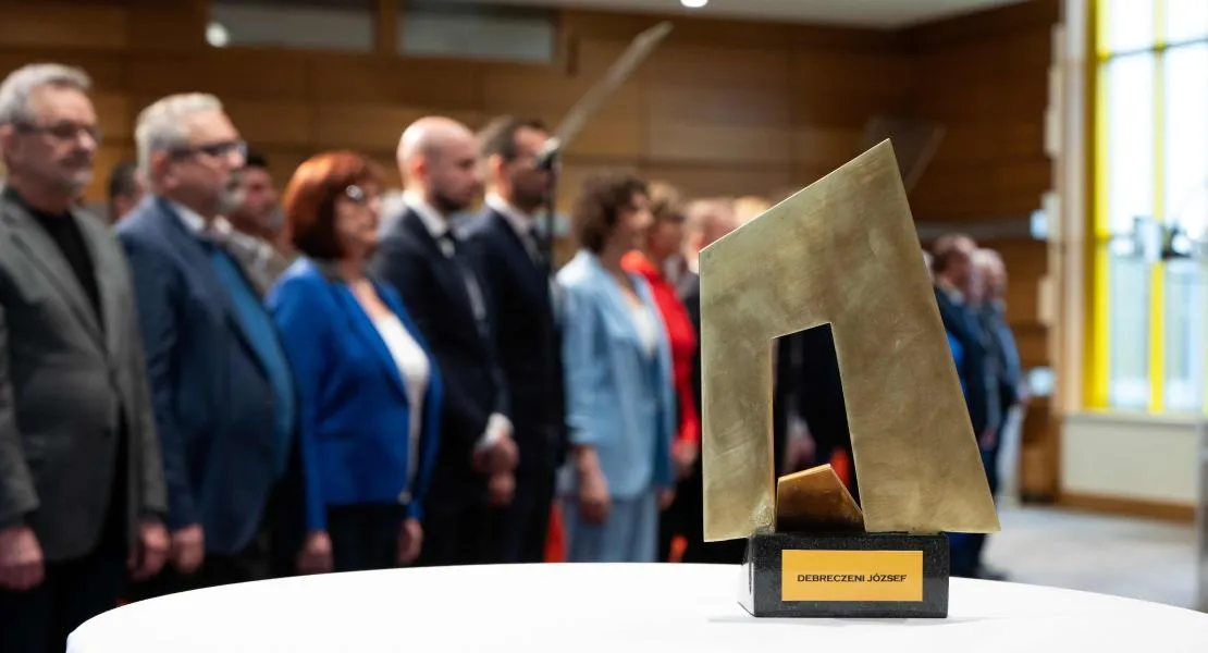 Debreczeni József az Új Köztársaságért Alapítvány idei díjazottja