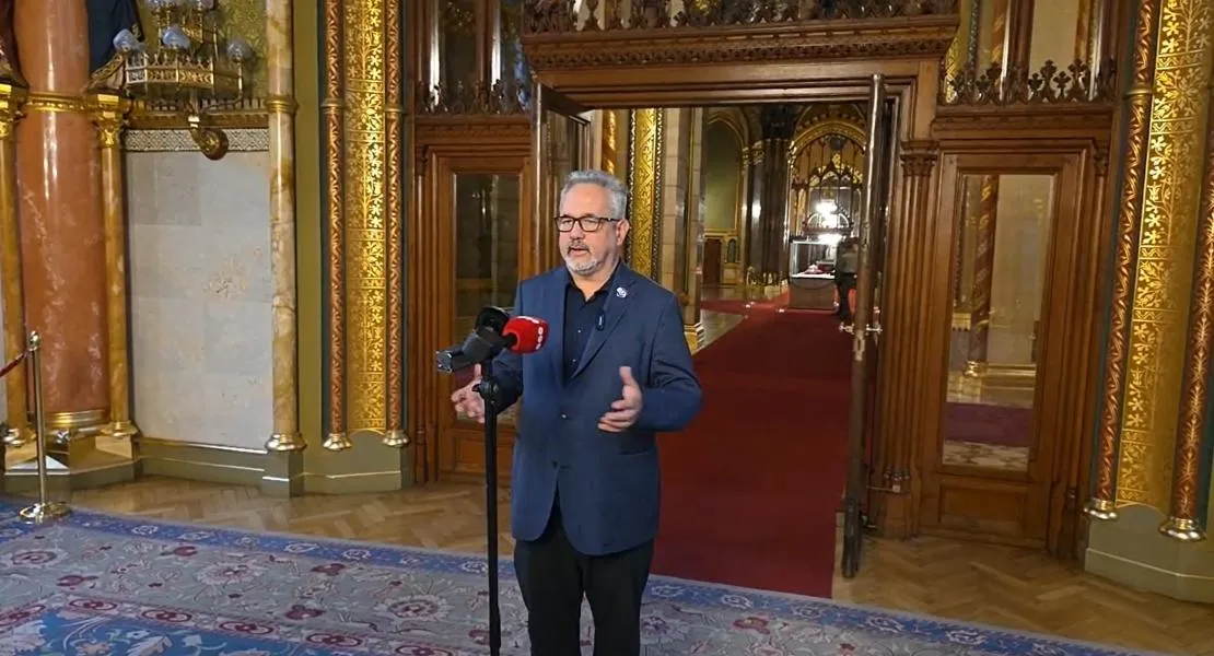 Arató Gergely az NVI vezetőivel találkozott a határon túliak szavazati jogának ügyében