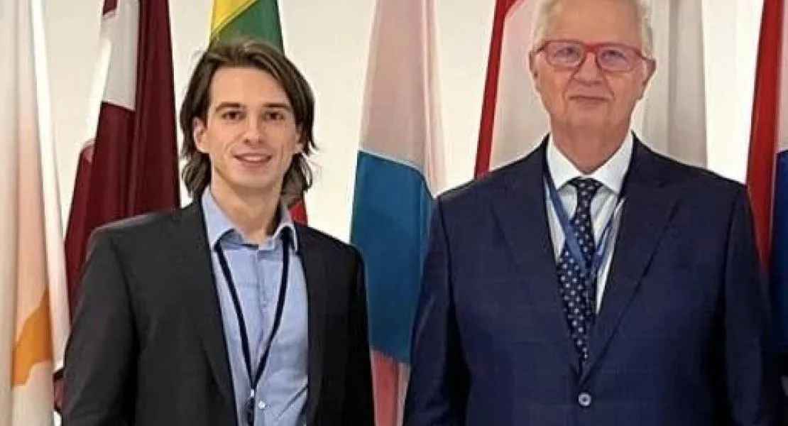 Jakab Péter: Ezúttal Trócsányival pózol a miskolci Tisza-jelölt